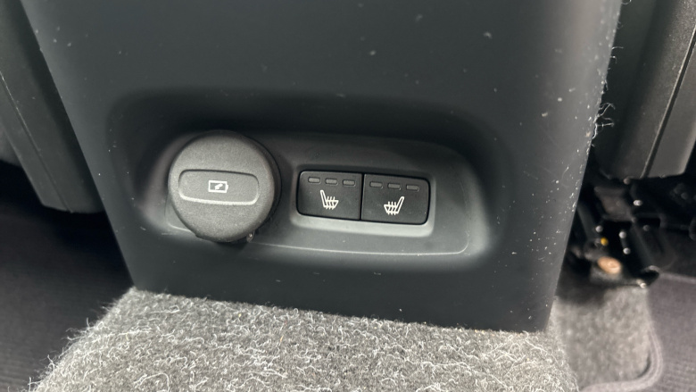 Volvo Xc40 170kW Recharge Ultimate 69kWh 5dr Auto Electric Estate